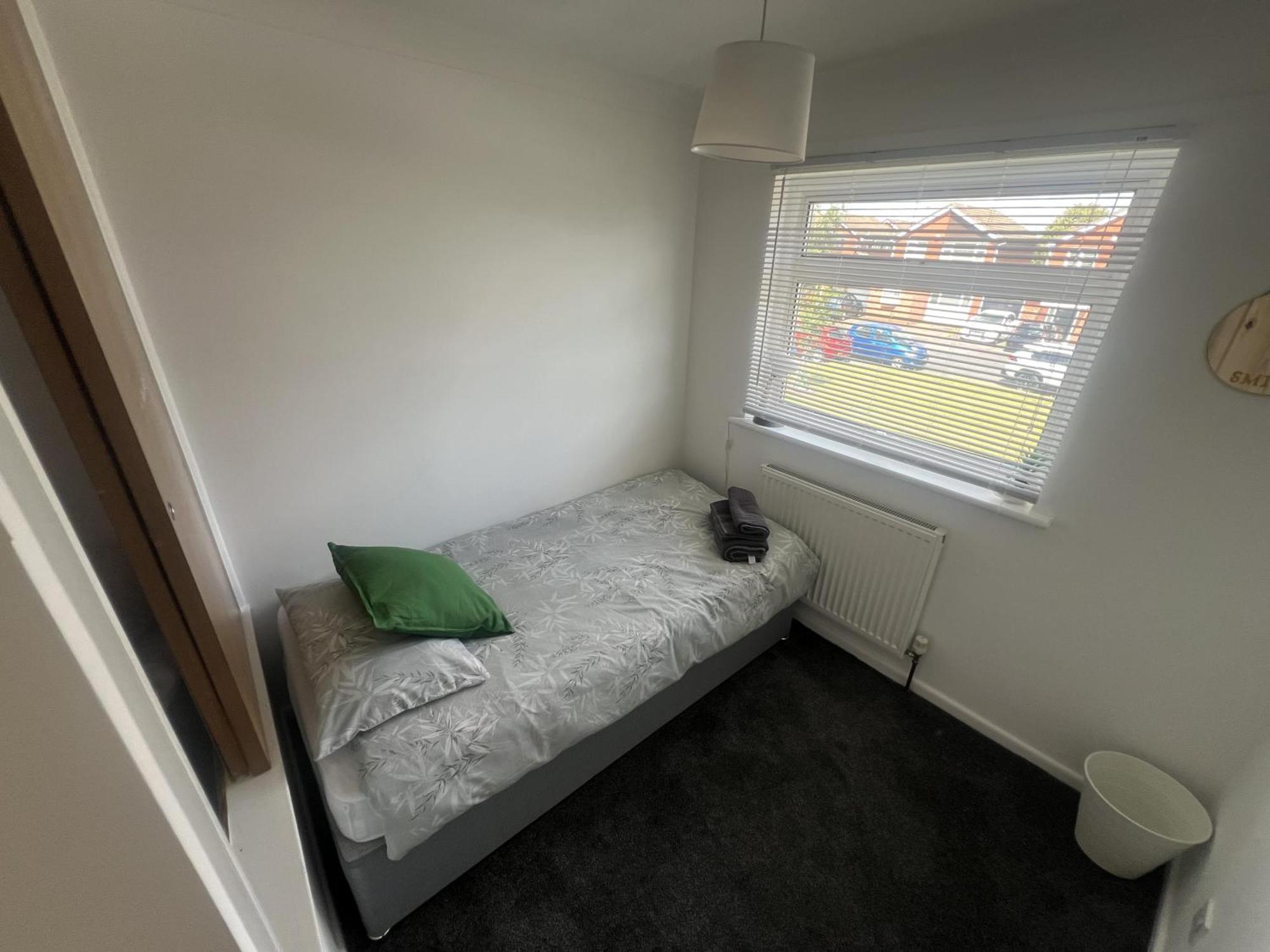 Charming 3-Bed House In Leighton Buzzardヴィラ エクステリア 写真